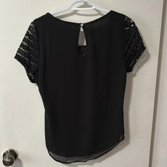 Blouse - Picture 2 of 4